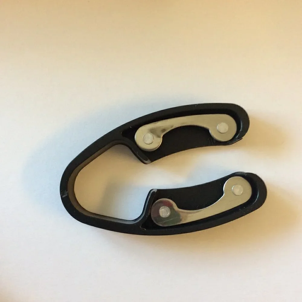 CONNOISSEURS DELUXE AIR PRESSURE BOTTLE OPENER